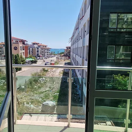 Clara Sea View Apartment